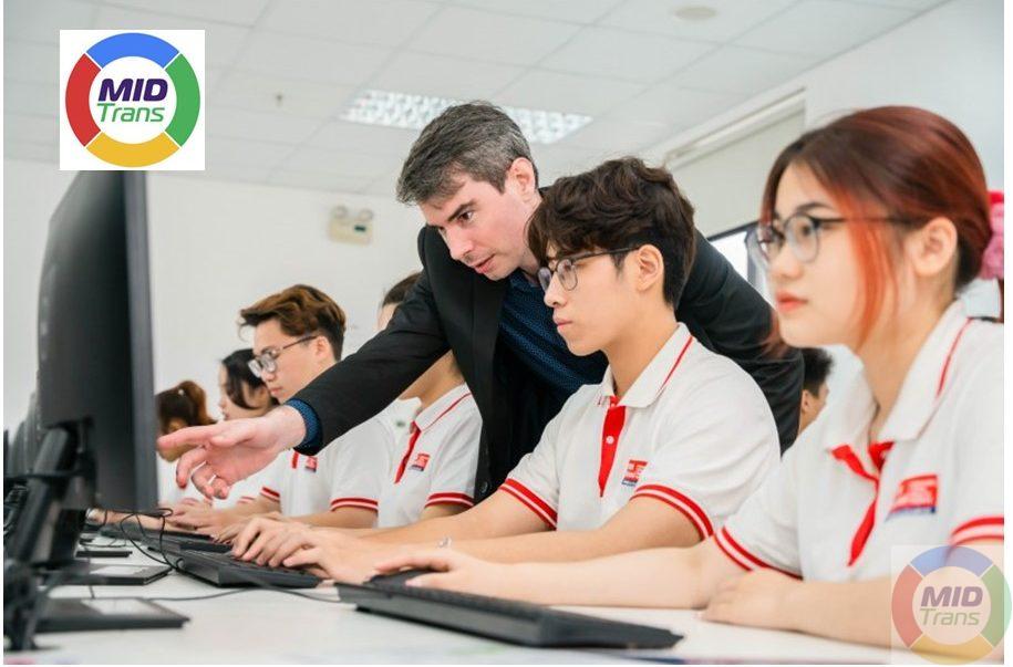 Dịch thuật Hồ sơ du học cho khách hàng tại Quảng Trị